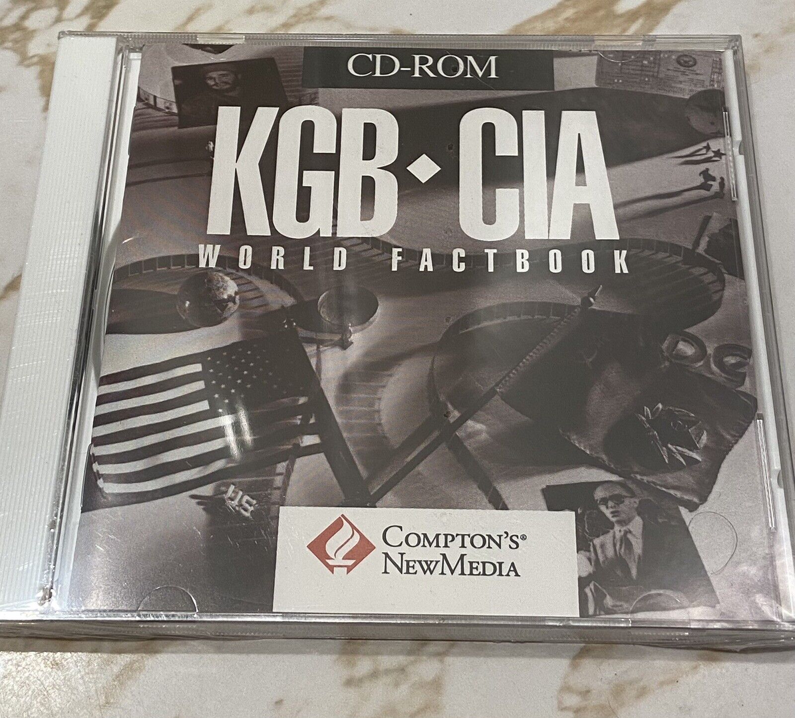 KGB CIA World Factbook 1992 NIP Compton's New Media Retro PC IBM Software Sealed