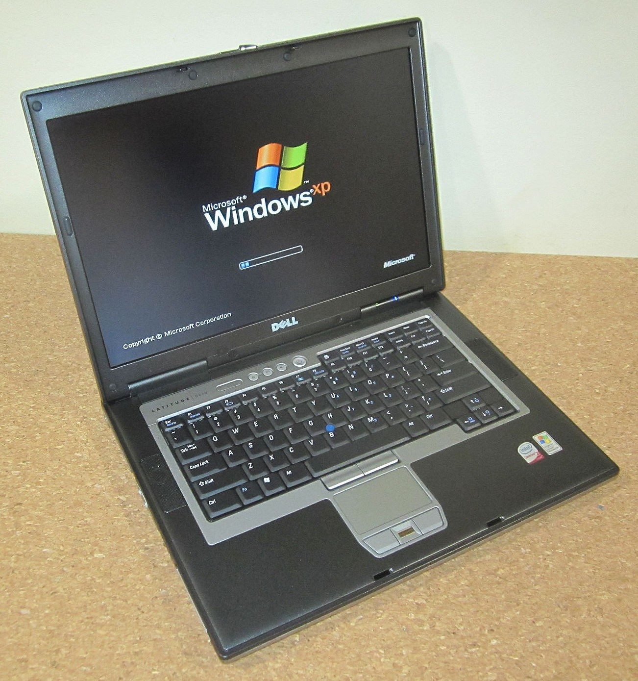 *NEW SSD PRISTINE Dell D830 T9300 4gb 15" Serial DVDRW BT NO SIGNS OF USE Win-XP