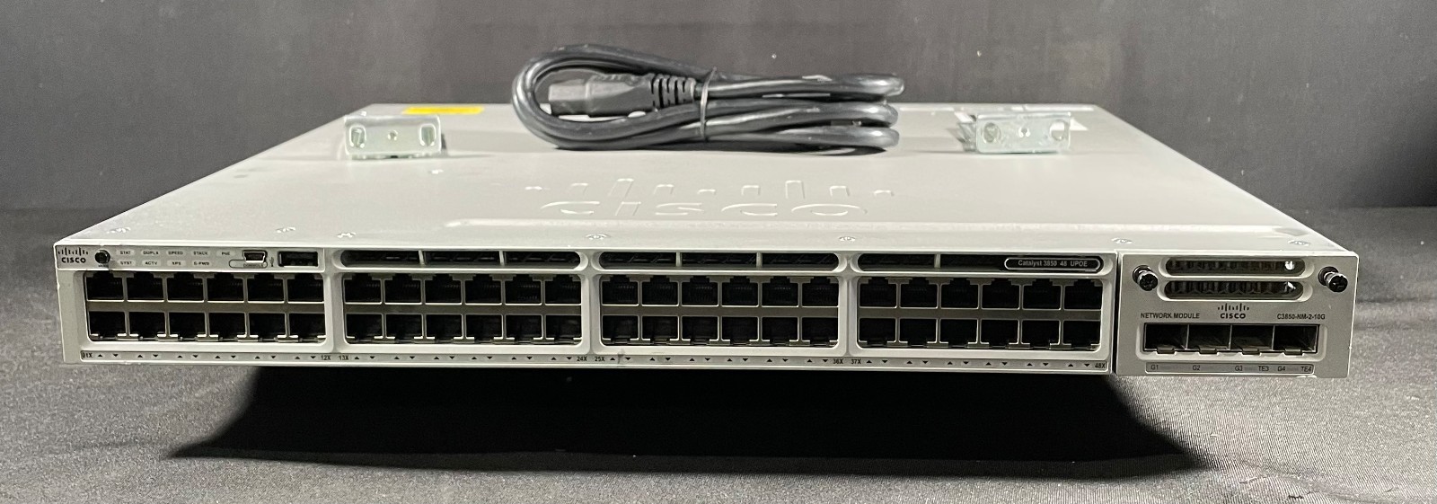 Cisco Catalyst  WS-C3850-48UW-S 48-Port UPOE  Switch w/C3850-NM-2-10G Module