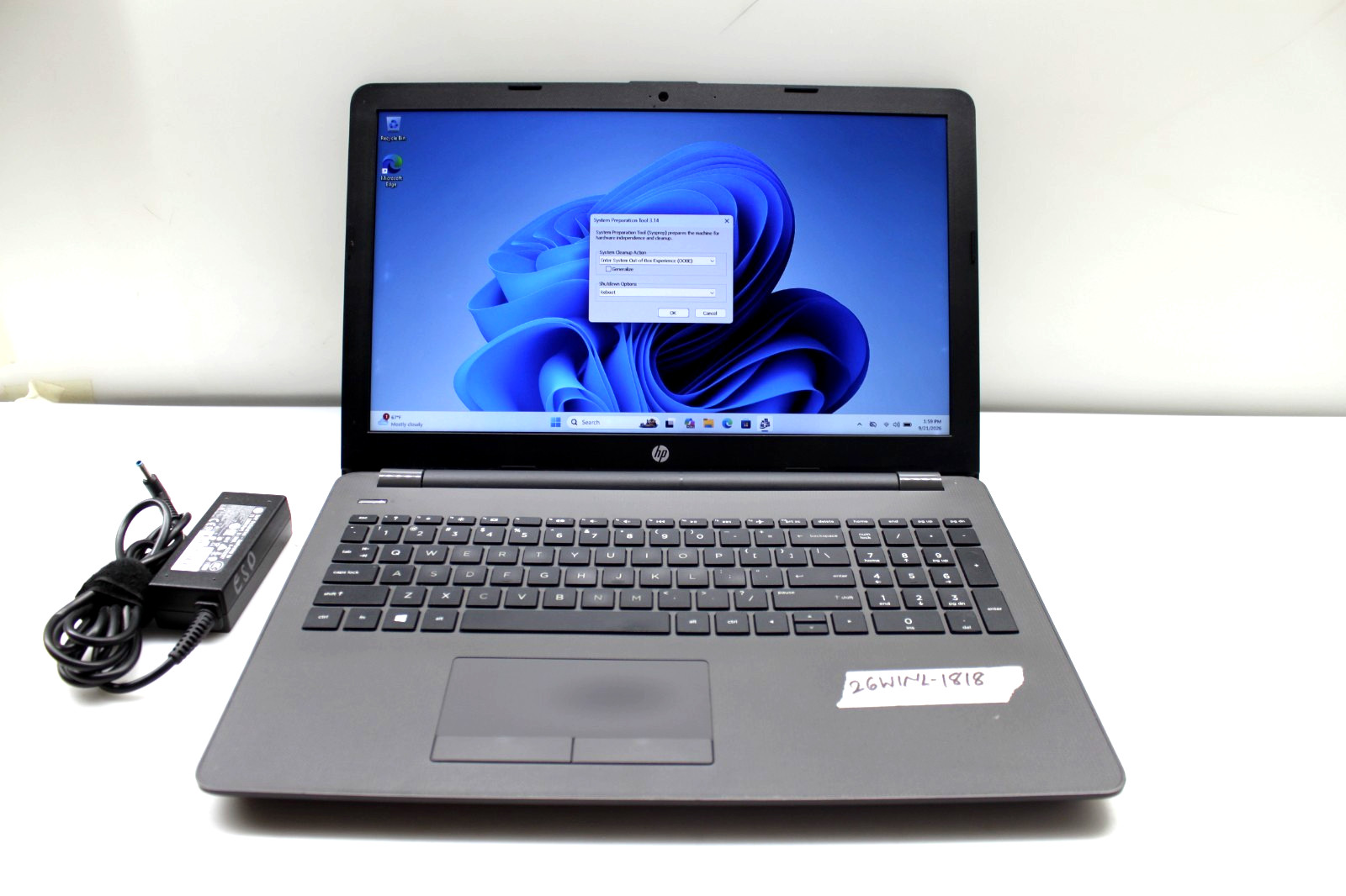 HP 250 G6 | 15.6" | i5-7200U 2.50GHz | 8GB RAM 256GB SSD | WIN 11 PRO ***READ***