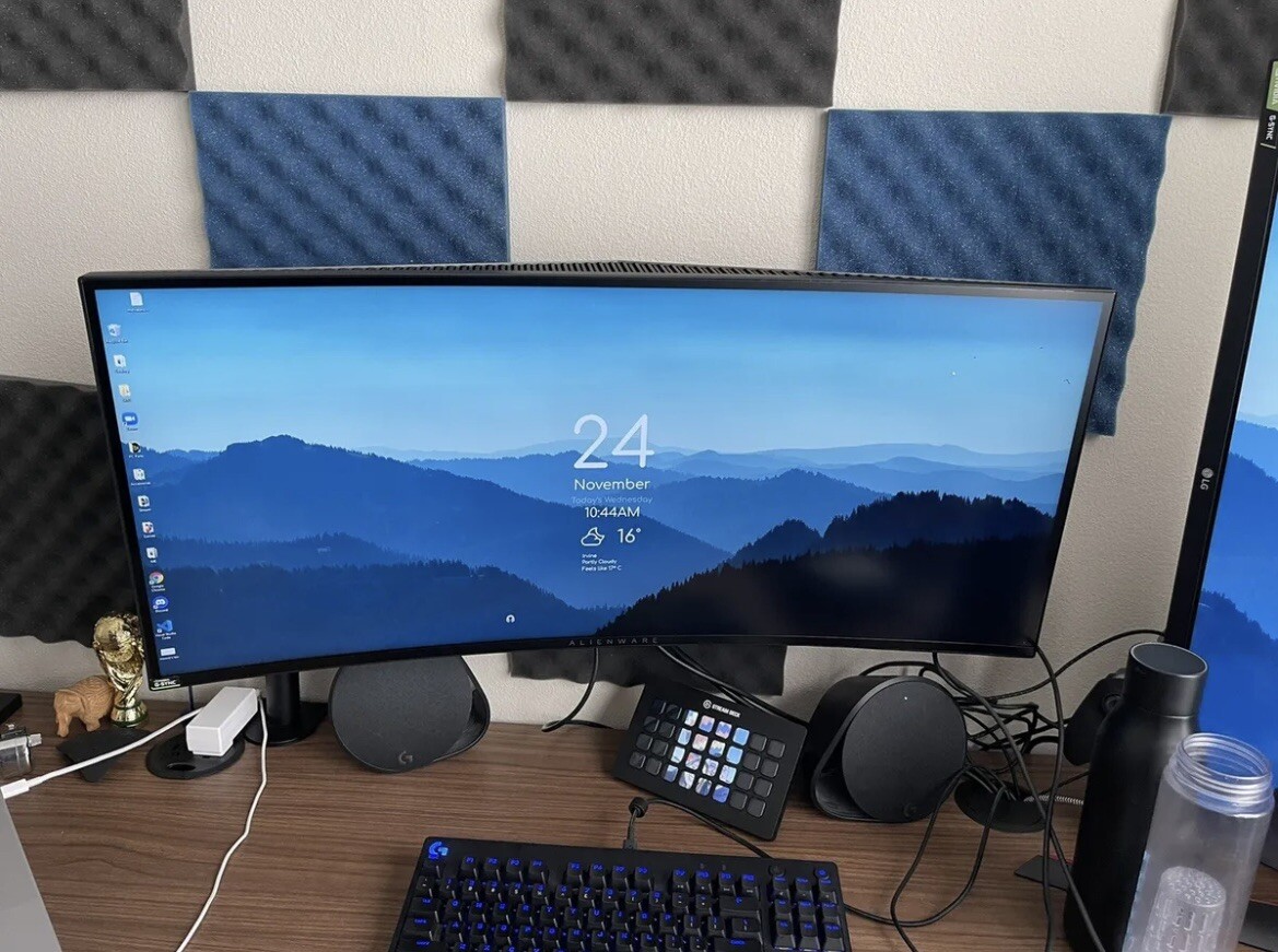 Alienware AW3418DW Curved Monitor 4ms 120hz Overclocked, 3440 X 1440p Resolution