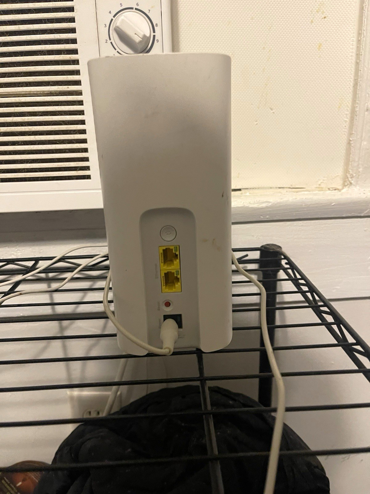 AT&T Wireless Router Model AT&T, White, RJ-45 Ethernet, 1 LAN Port