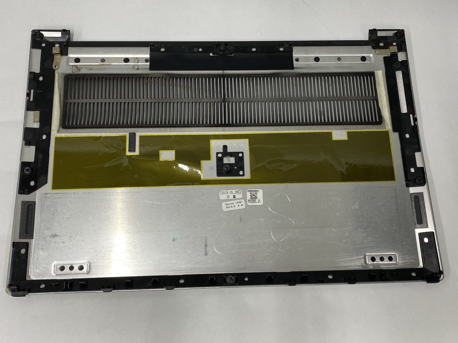Lenovo ThinkPad P1 Gen 1 Bottom Base Cover Lower Case Black 01YU721