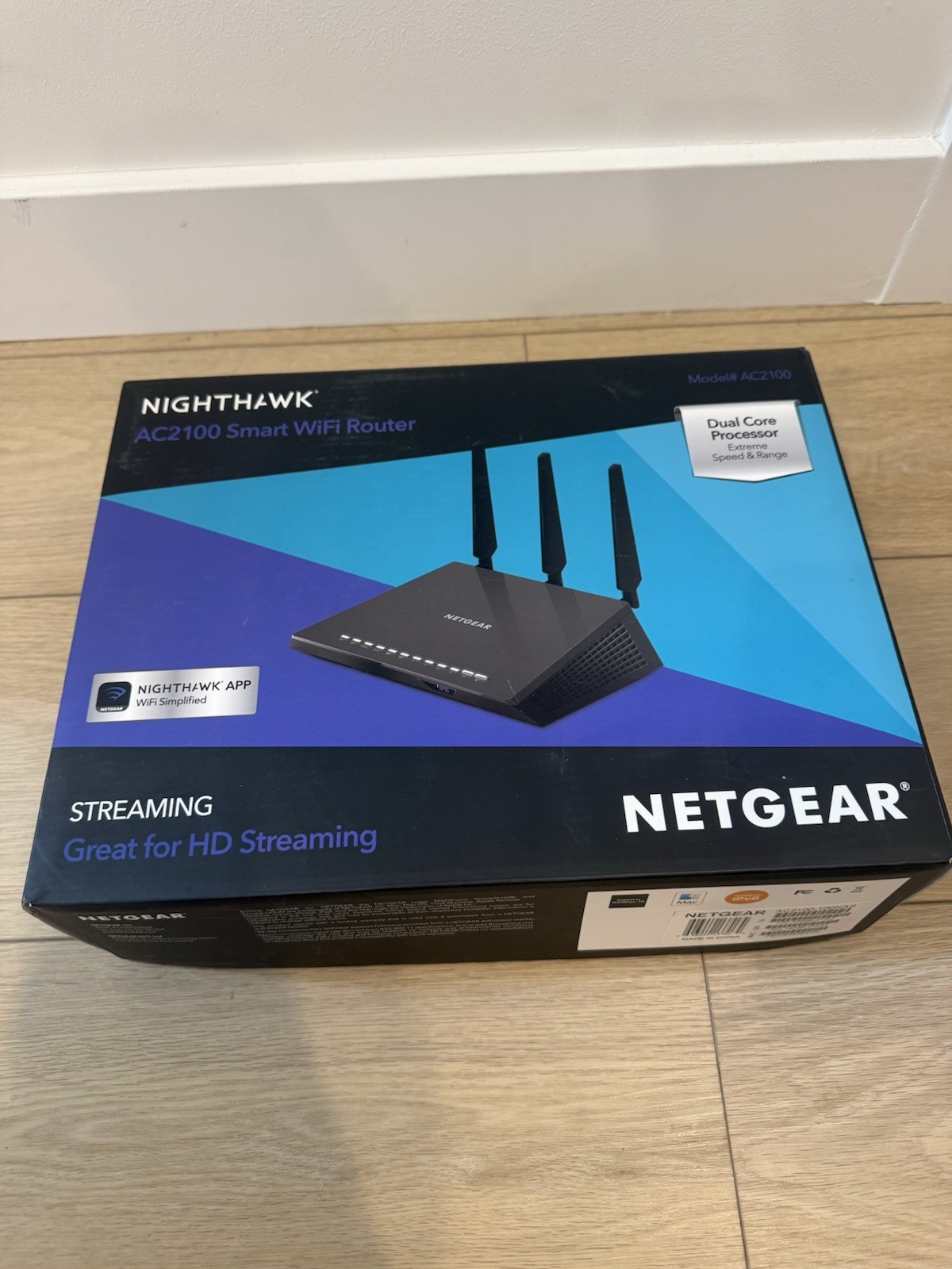 Authentic Netgear NIGHTHAWK Smart WiFi Router - AC2100 R7200 Open Box
