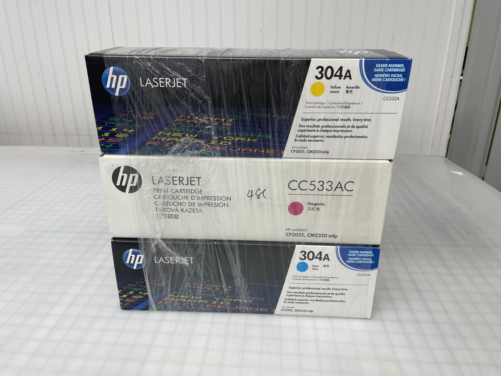 3 pc GENUINE HP 304A Cyan Magenta Yellow Toner Cartridges CP2025 CM2320