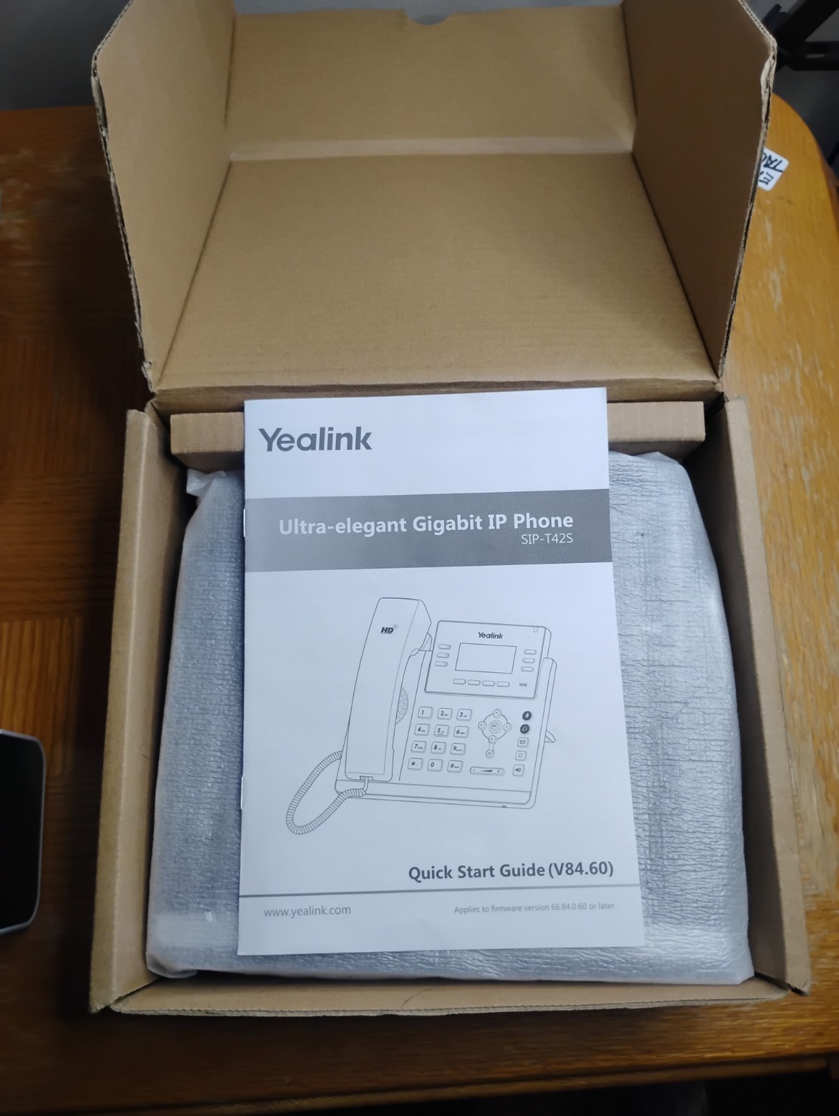 Yealink Ultra-elegant Gigabit IP Phone SIP-T425