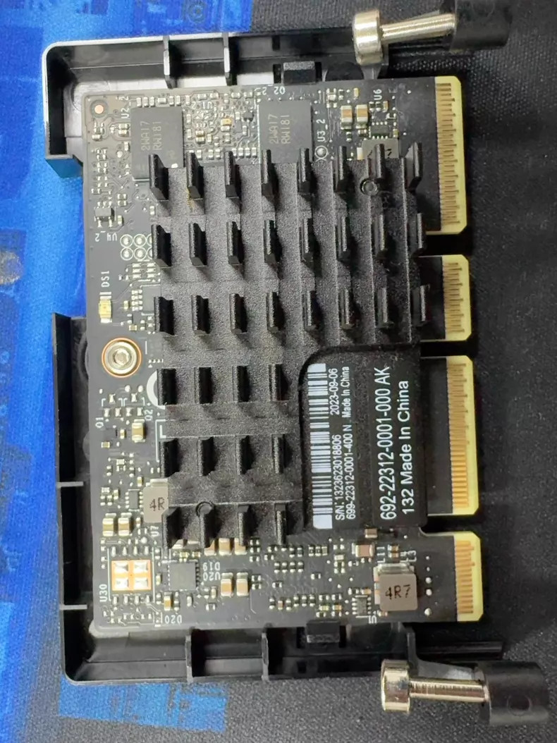 1PCS HGX HOPPER 8 GPU HMC Card for H100 / H200 GPU Baseboard