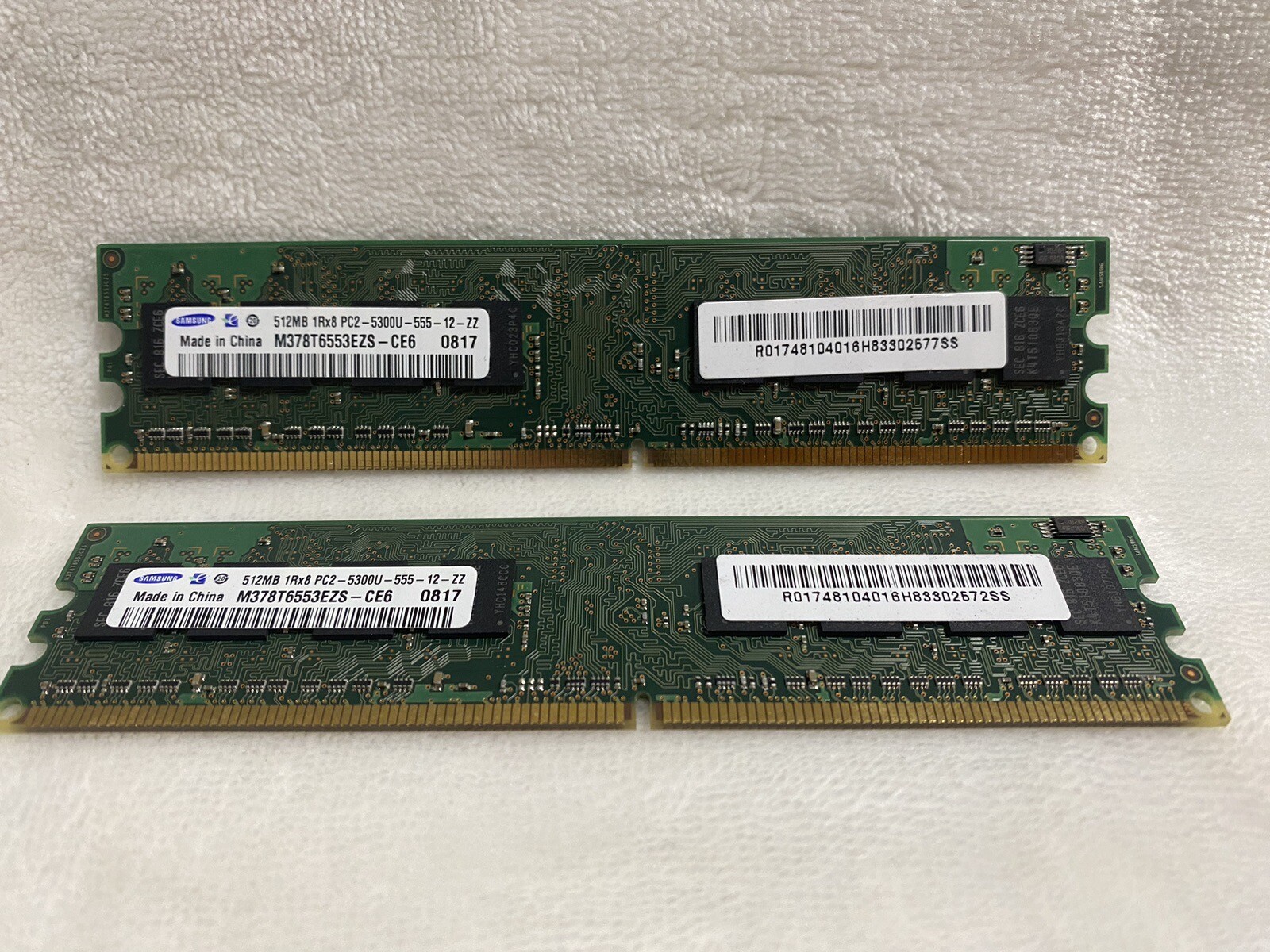 SAMSUNG 1GB (2 X512MB) PC2-5300U 667Mhz DDR2 Desktop Memory RAM M378T6553EZS-CE6