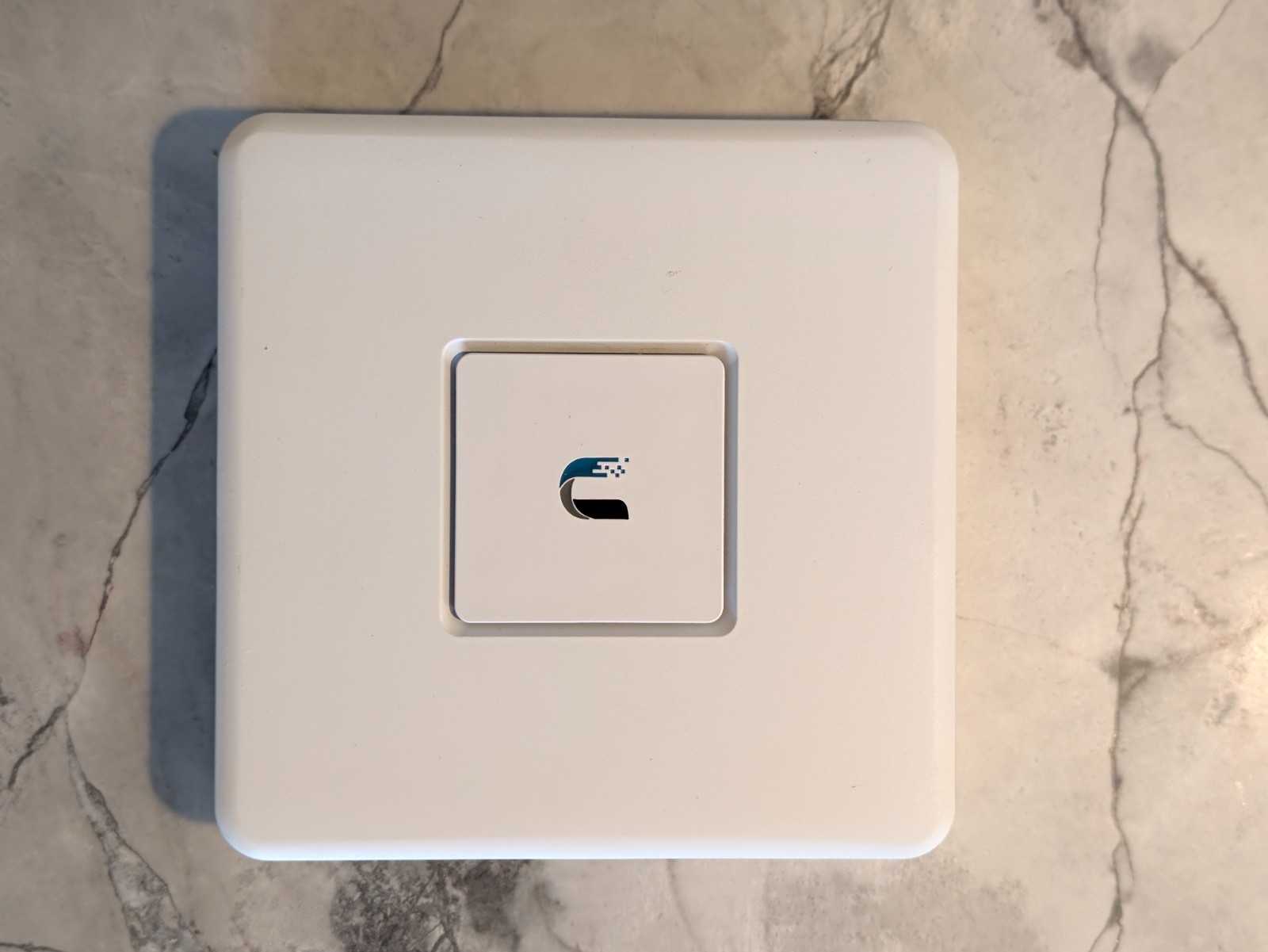 Ubiquiti UniFi Security Gateway USG + CloudKey Gen2 UCK-G2 - 
