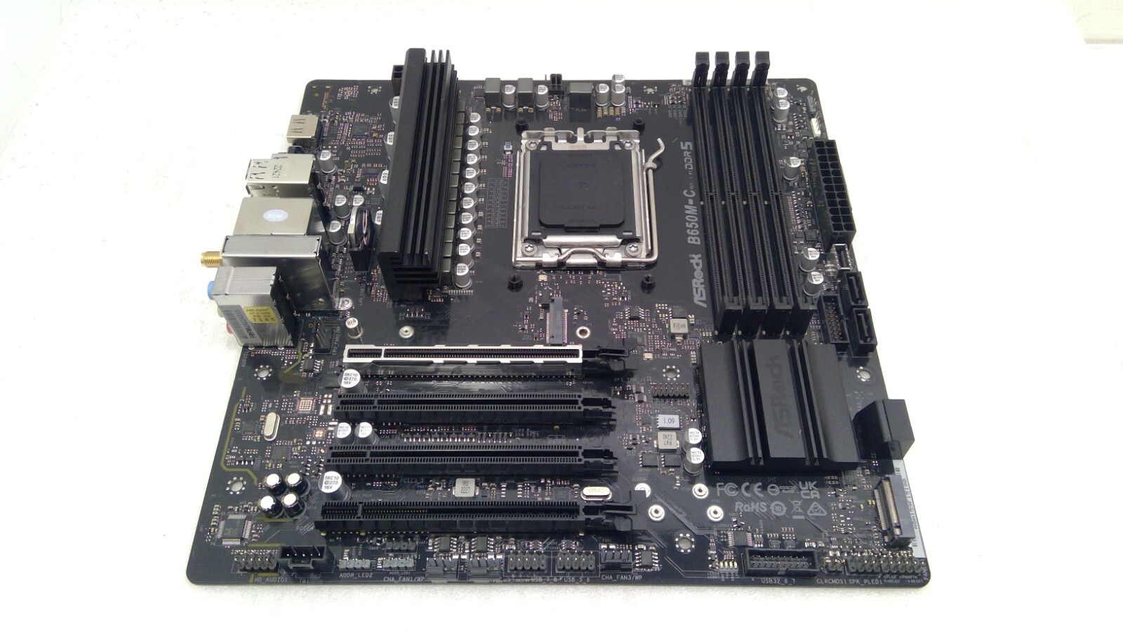 ASRock B650M-C micro ATX Motherboard AMD Socket AM5 DDR5 HDMI WIFI