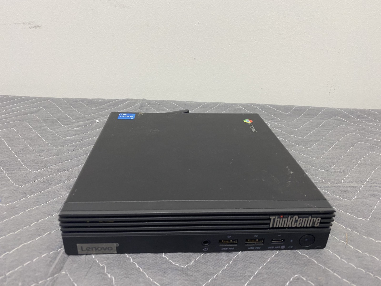 Lenovo ThinkCentre M60q CR Gen3_Thin PC with antenna. No power supply
