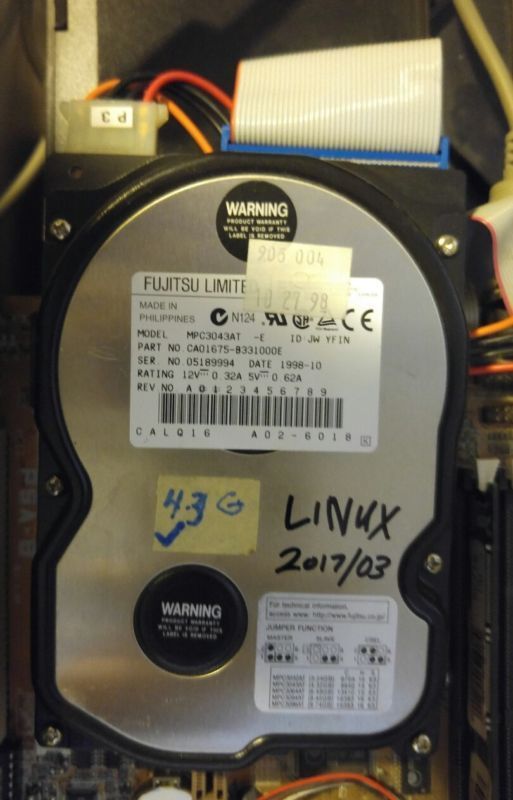 FUJITSU Mpc3043AT 3.5 IDE Tested - Rare - Retro hard drive 4.3GB