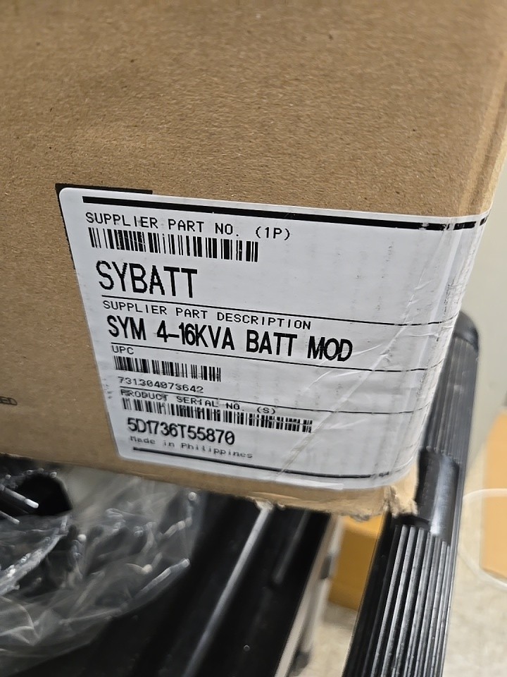 NEW Old Stock  APC Symmetra 4-16kVA Battery Module SYBATT *FREE SHIPPING*