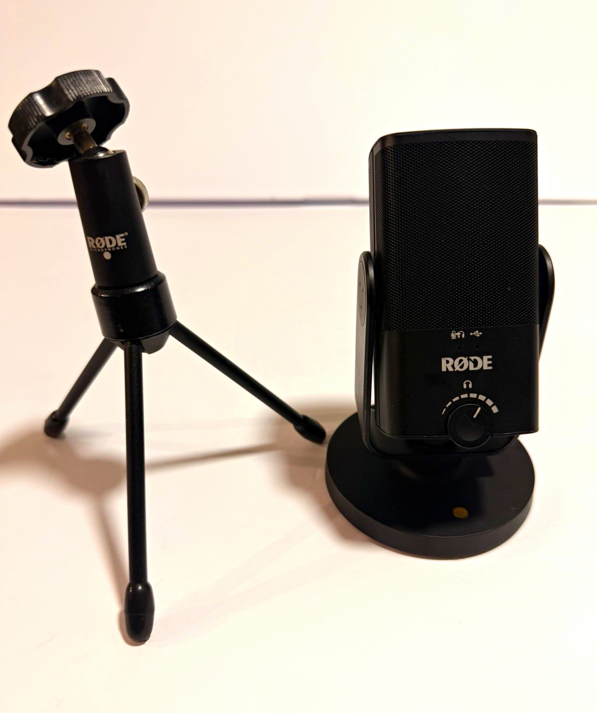 Rode NT-USB Mini USB Condenser Microphone w/ Rode Tripod Stand Black