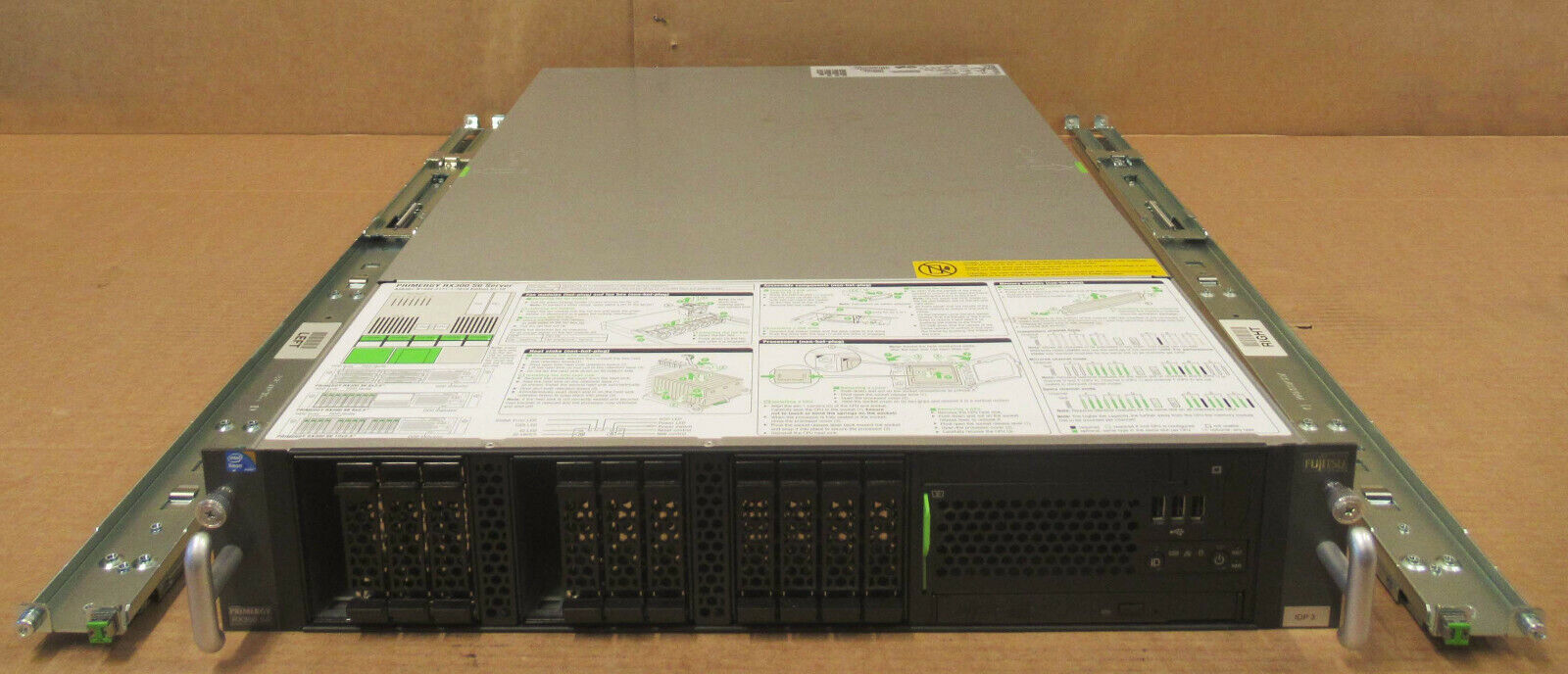 Fujitsu Primergy RX300 S6 1x 4-Core E5630 2.53GHz 2x 4GB Ram RAID 12x Bay Server