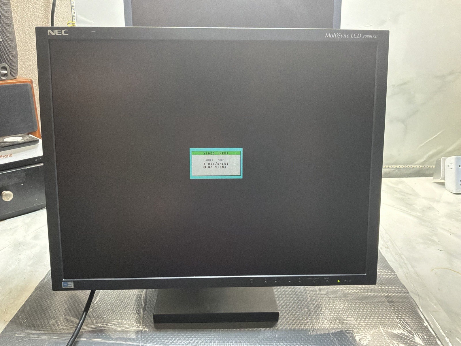 2 NEC MultiSync LCD2080UX+ LCD2080UXI Monitor/ Preowned/ JUA4207