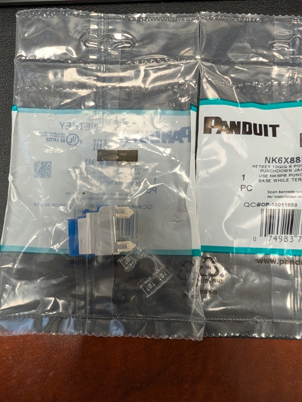 QTY:25 PANDUIT NK6X88MBU NetKey® Category 6A Punchdown Jack Module 10GIG Bkue
