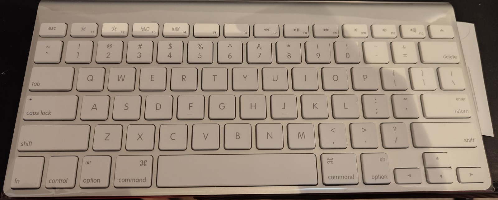 Apple Magic Keyboard Compact Wireless Bluetooth AA Battery White