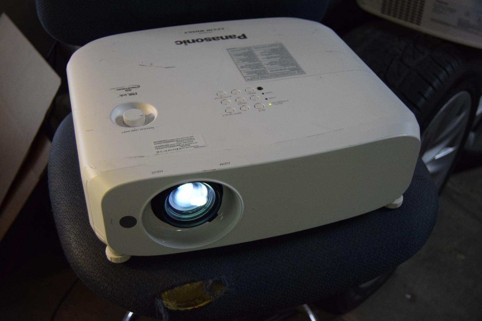 Panasonic VZ570 WUXGA HD Projector 6751 (Lamp 91) Hours **Works**