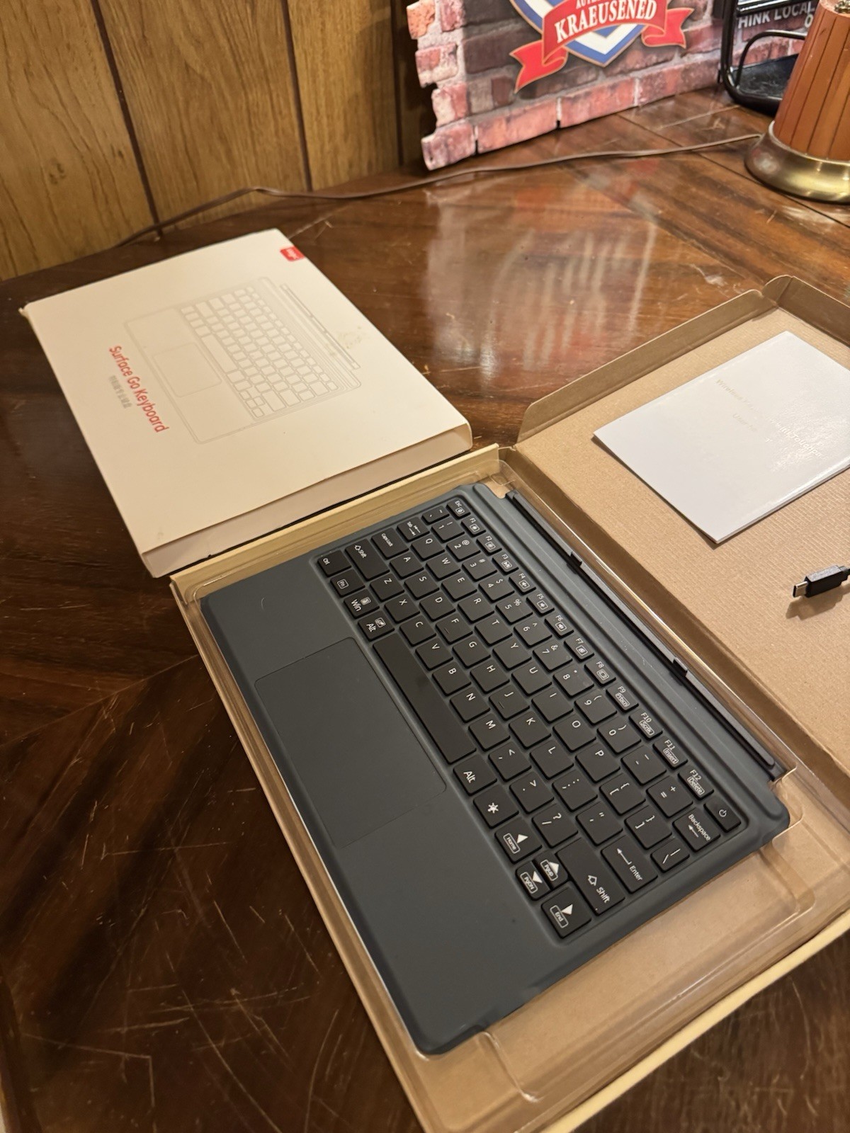 Keyboard w/ Built-In Touchpad, Wireless Gray