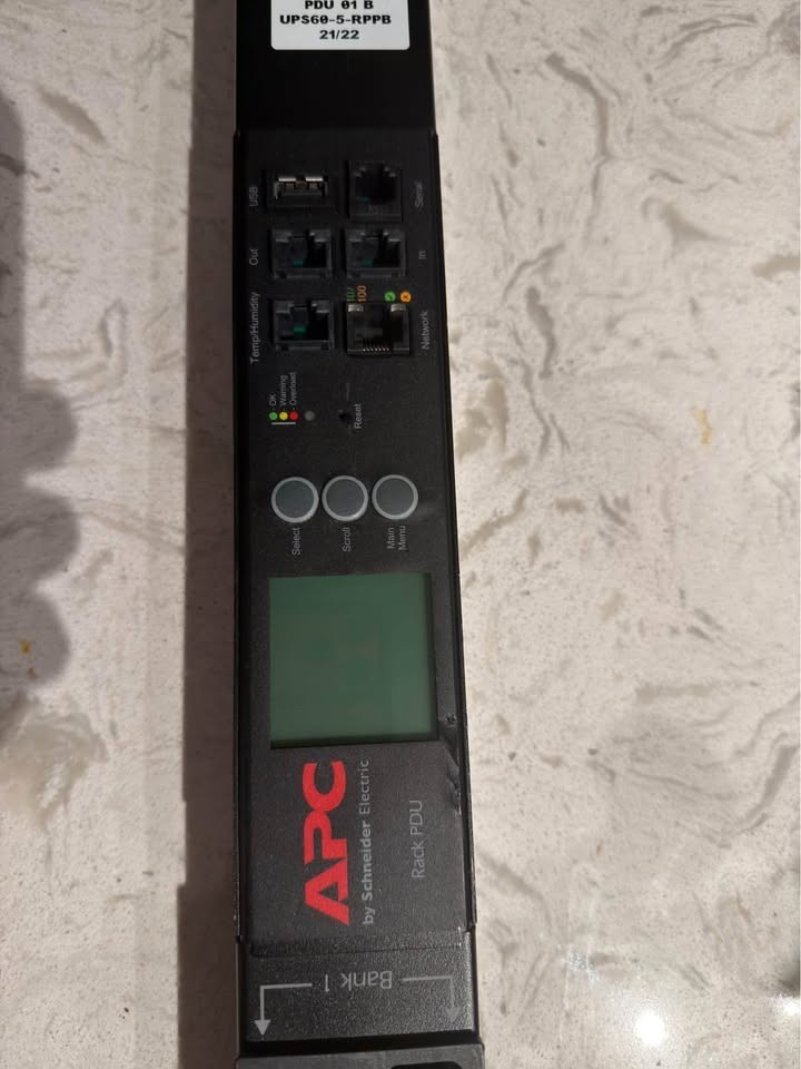 APC AP8841 200/208V 30A 300W Metered Rack PDU