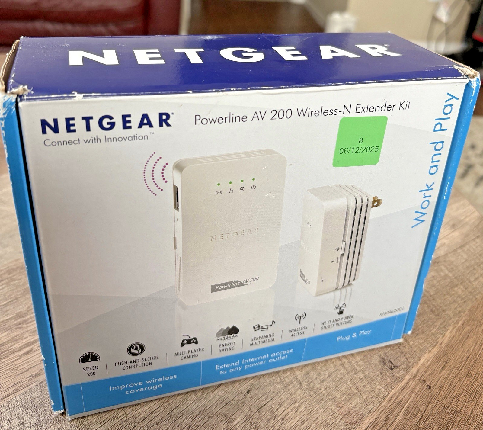 Netgear XAVNB2001 Powerline AV 200 Wireless-N Extender Kit