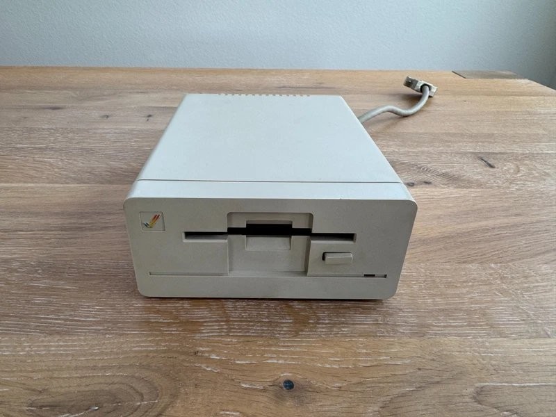 Commodore Amiga 1010 External 3.5 Floppy Drive Tested w/ Box, Cable
