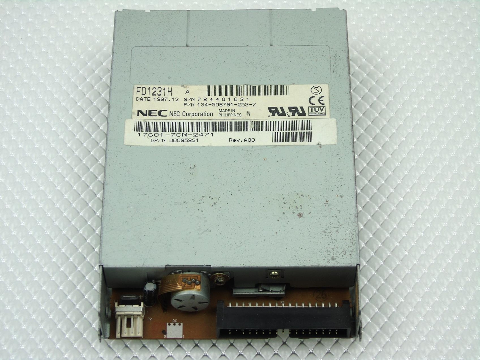Dell NEC  Desktop 1.44 Floppy Drive - D/PN:  00095821, FD1231H, 134-506791-253-2