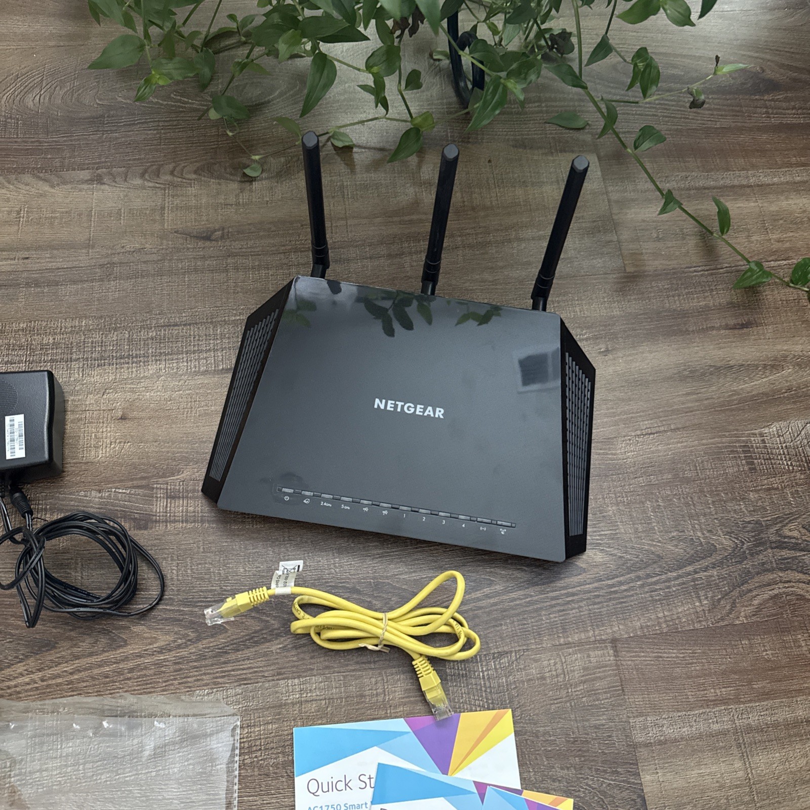 Netgear Nighthawk Ac1750 Dual Band Smart WiFi Router R6400v2