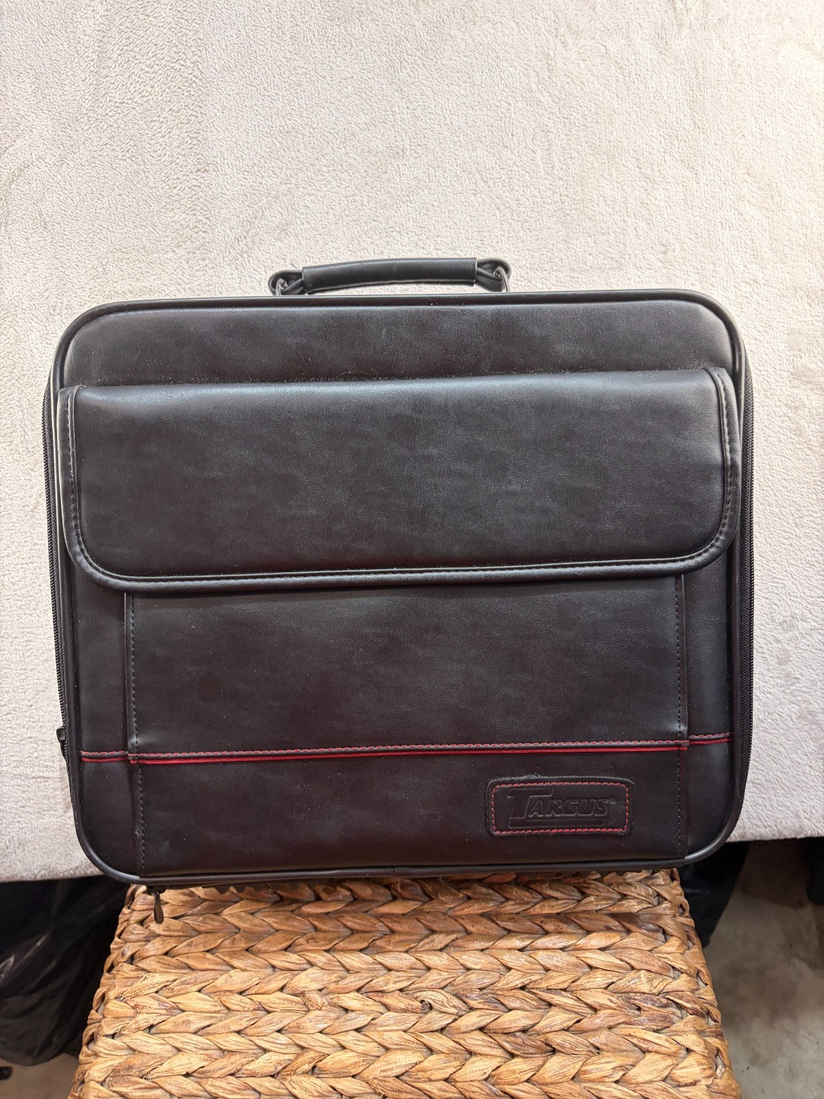 Targus Notepac Clamshell Notebook Laptop Carrying Case Black Bag CN01
