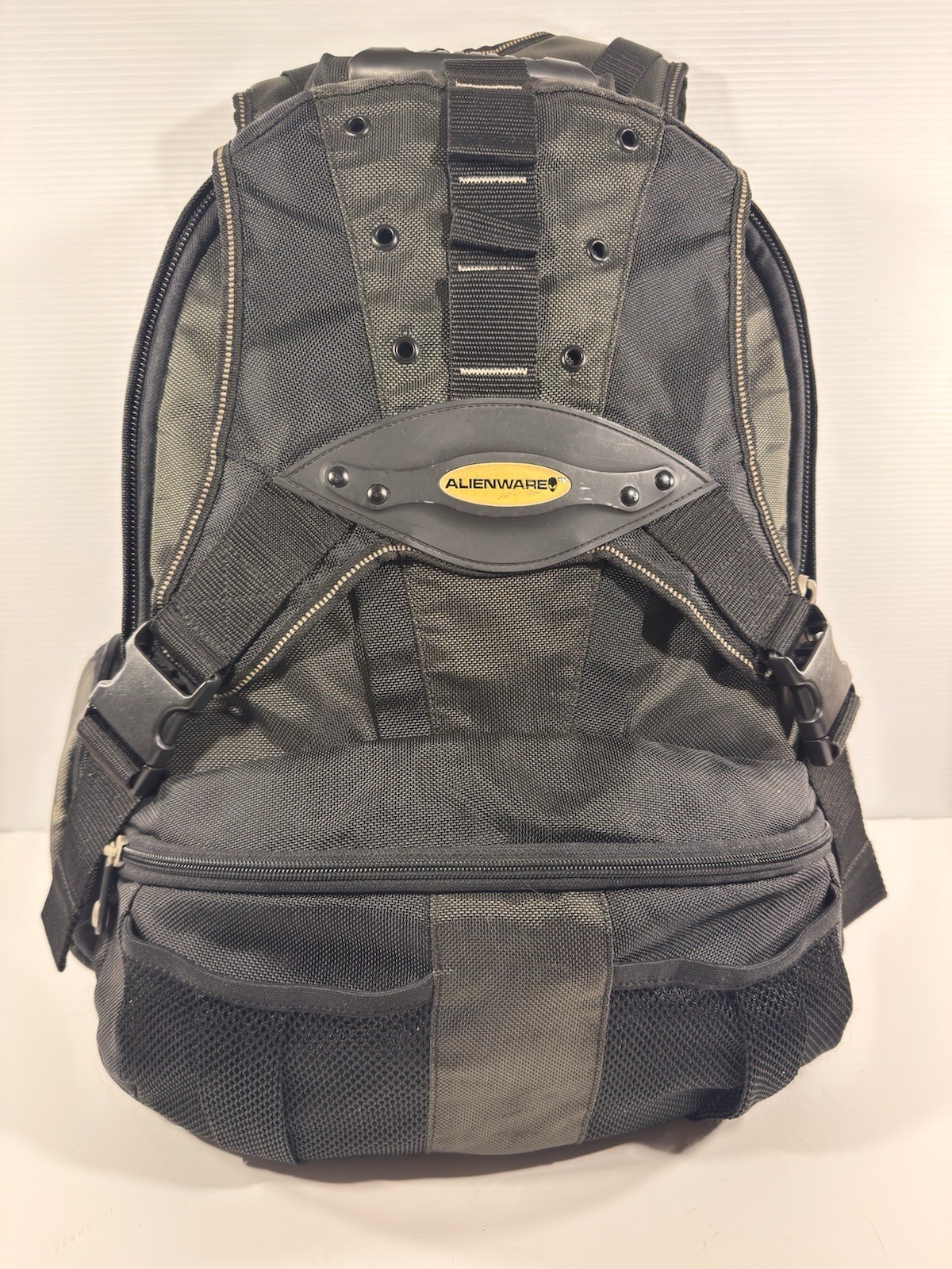 Alienware Deluxe Oversize Gaming Laptop Backpack Black