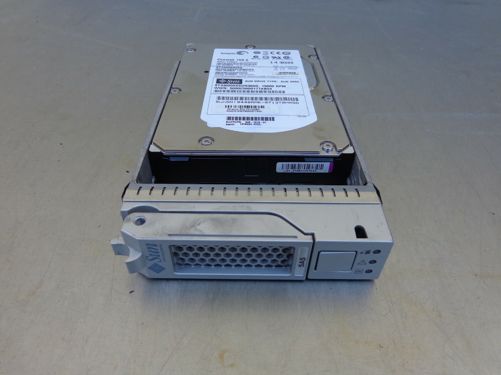 Sun / Oracle ST330055SSUN300G 300GB 15K SAS Disk 7010282 540-7219-01 ST3300655SS