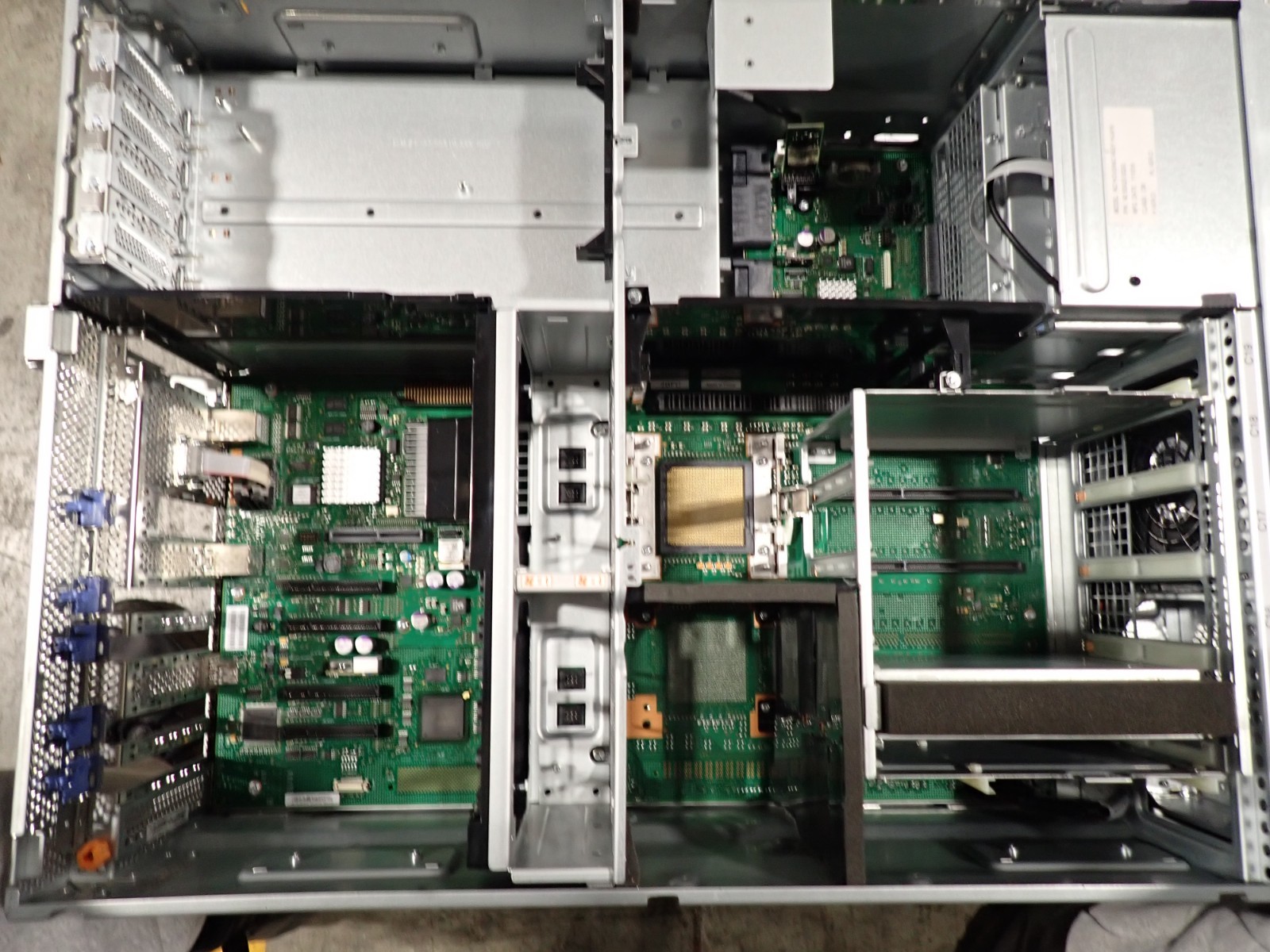 IBM 00E0876 POWER7 Internal Chassis-Mounted System Motherboard Backplane
