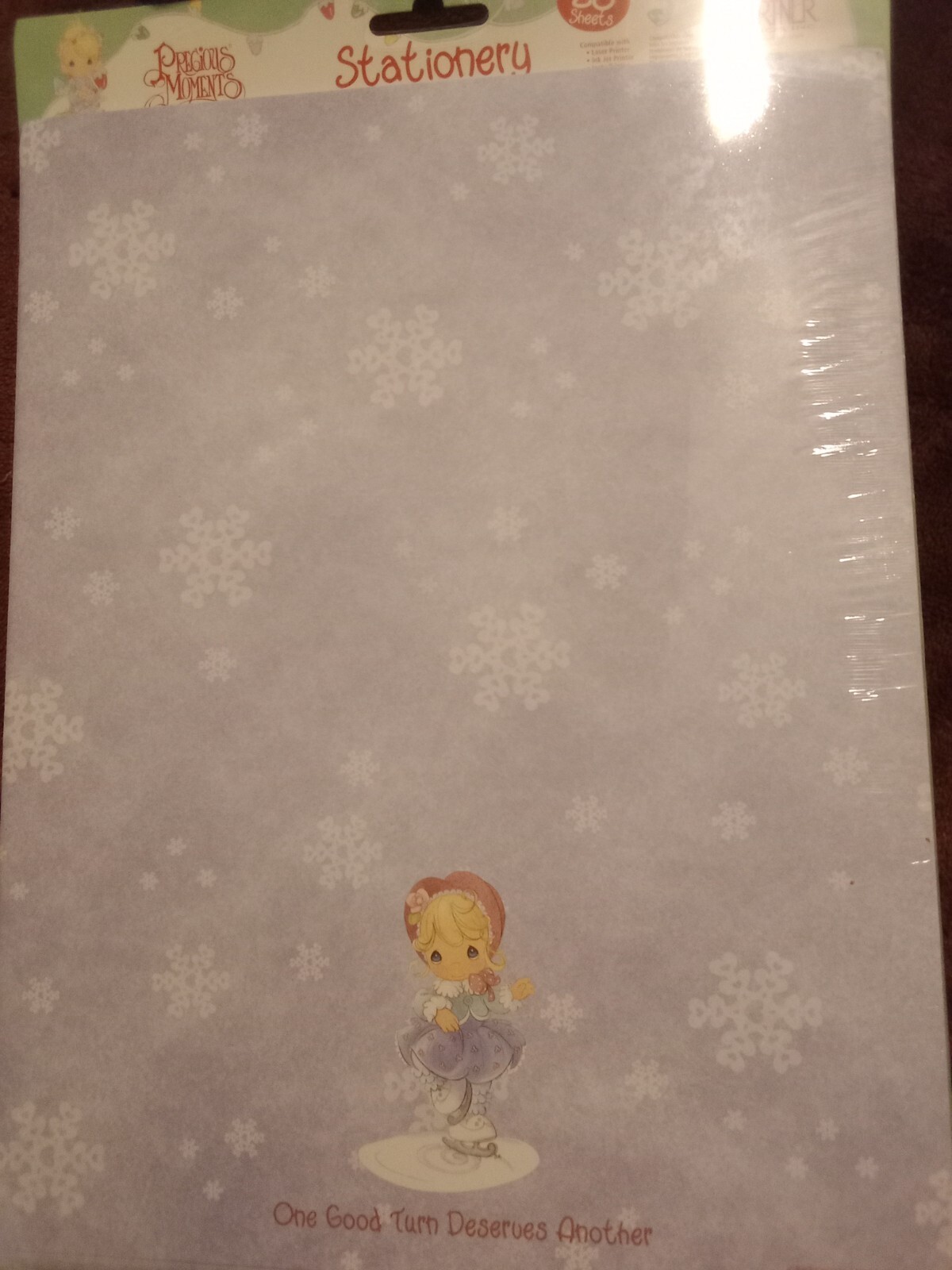 New Holiday Precious Momnts 25 sheets 8 1/2" x 11" Christmas Letters Family Snow