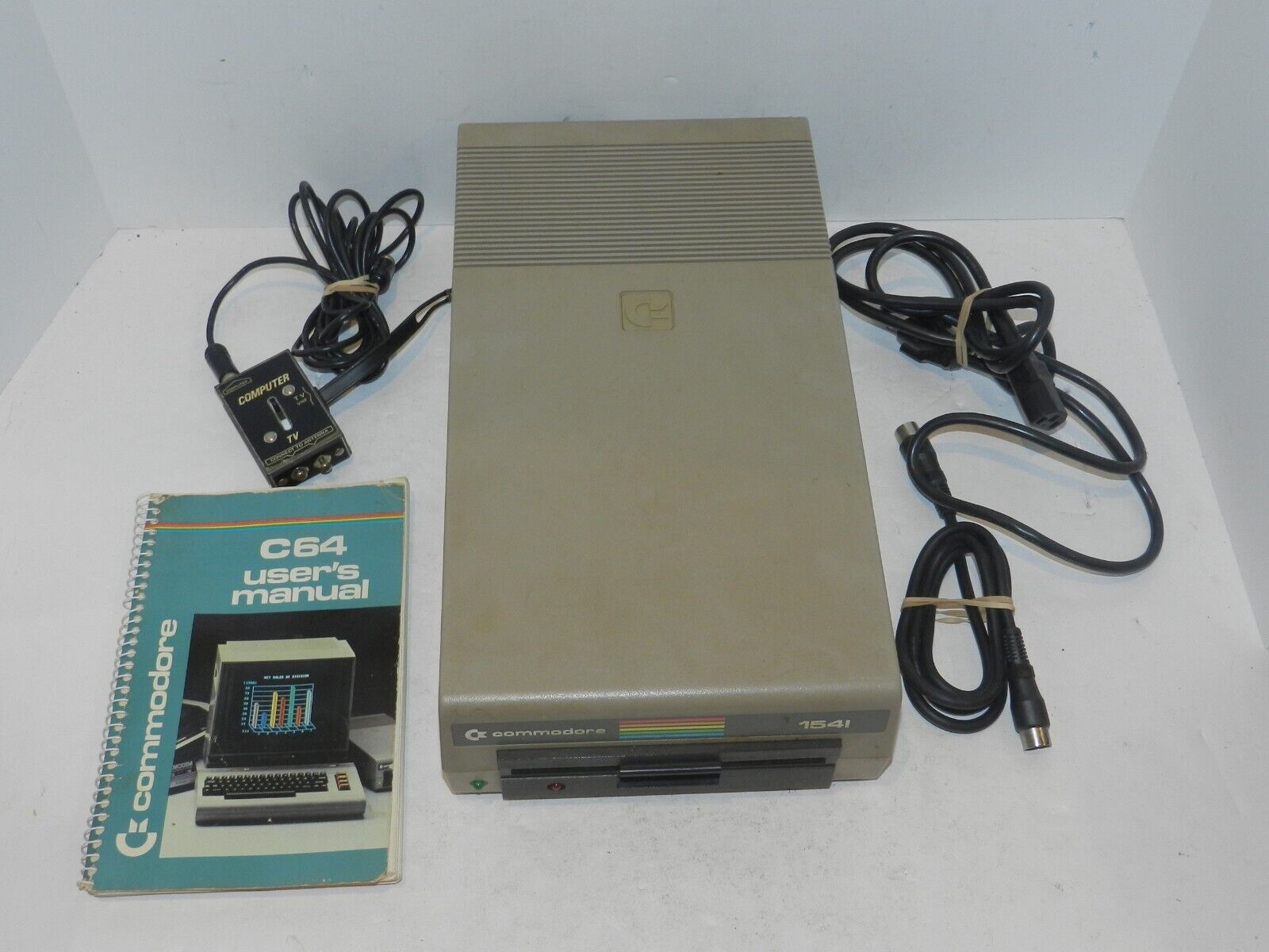 Commodore 64 C-64 Computer Model 1541 Floppy Disk Drive w/ Power Cord Tested