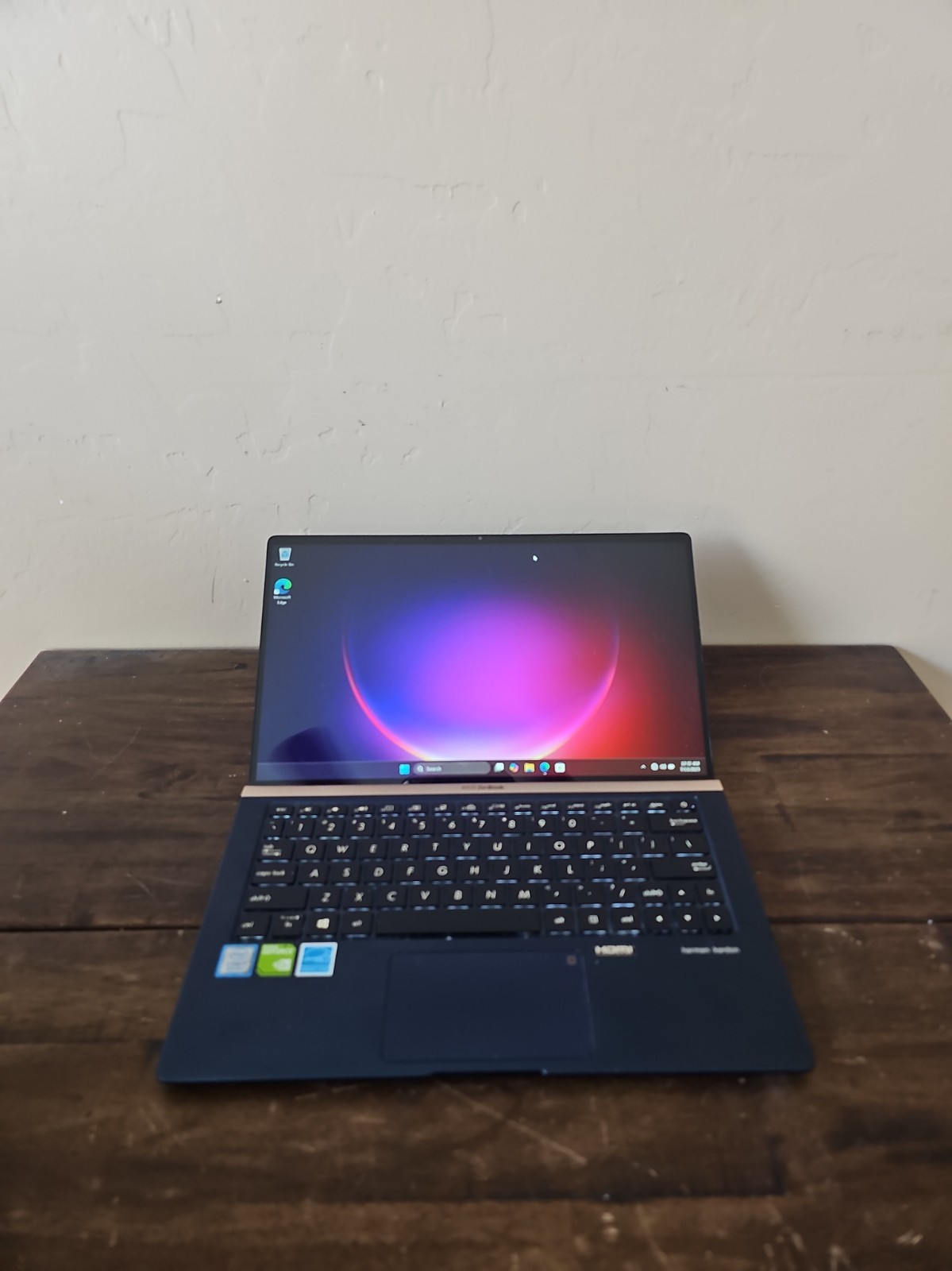 ASUS ZenBook 13, Intel Core i7-8565U @ 1.8GHz, 16GB RAM, 512GB SSD