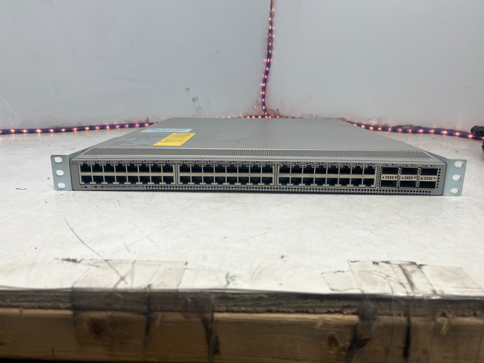 Cisco Nexus (N9KC93108TCEX) 48 Port 10G Base-T; 6x QSFP+ 100G; Dual PSU