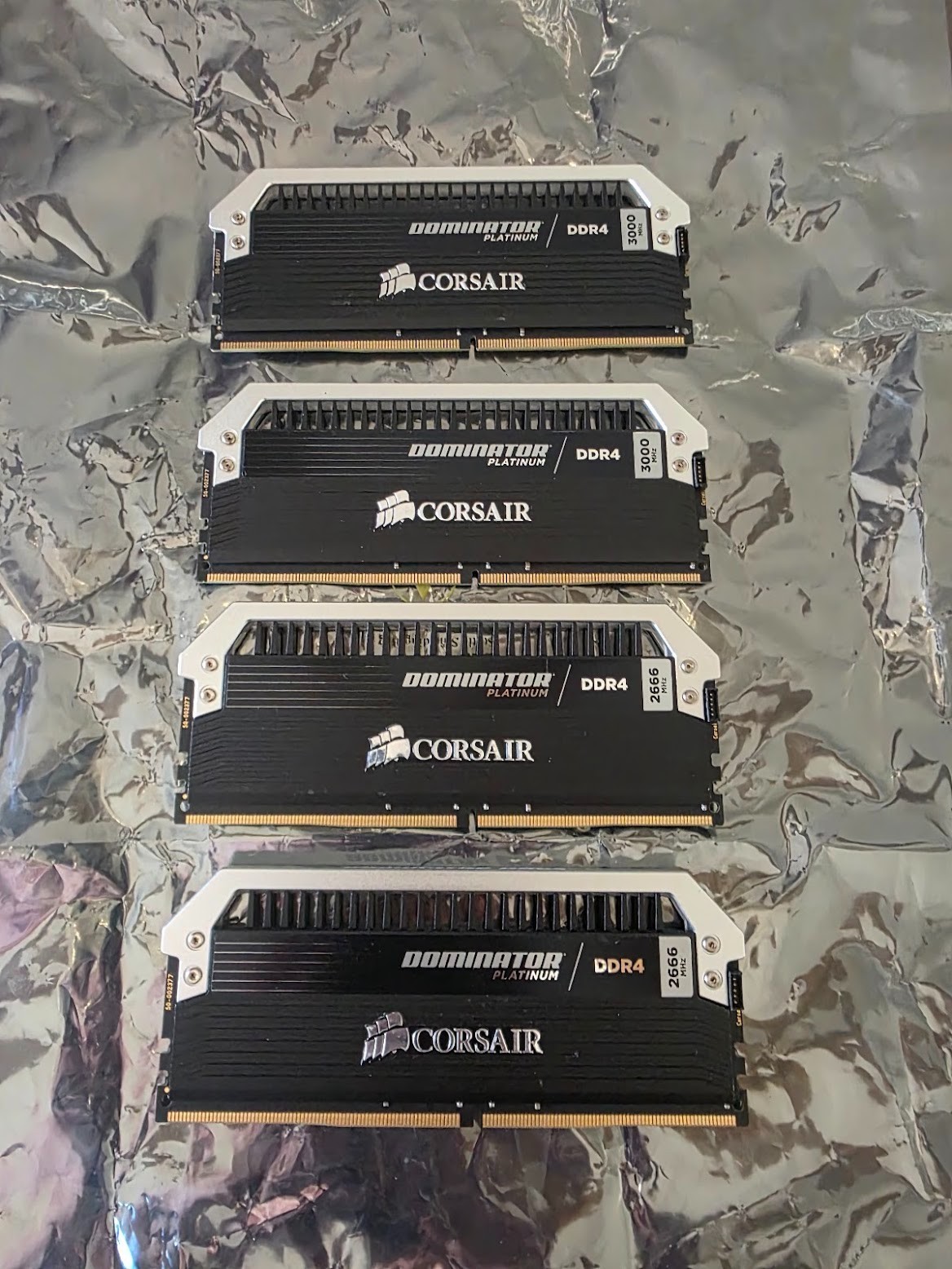 Corsair Dominator Platinum 64GB (4x16GB) DDR4 3000MHz/2666MHz