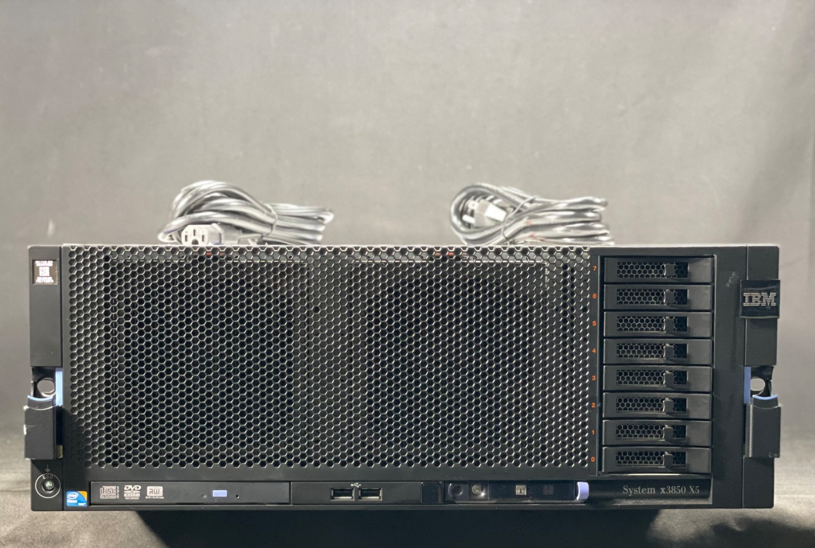 IBM System X3850-X5 Server w/4x Intel  Xeon E7-4870 CPU , 512 GB DDR3 RAM,NO HDD