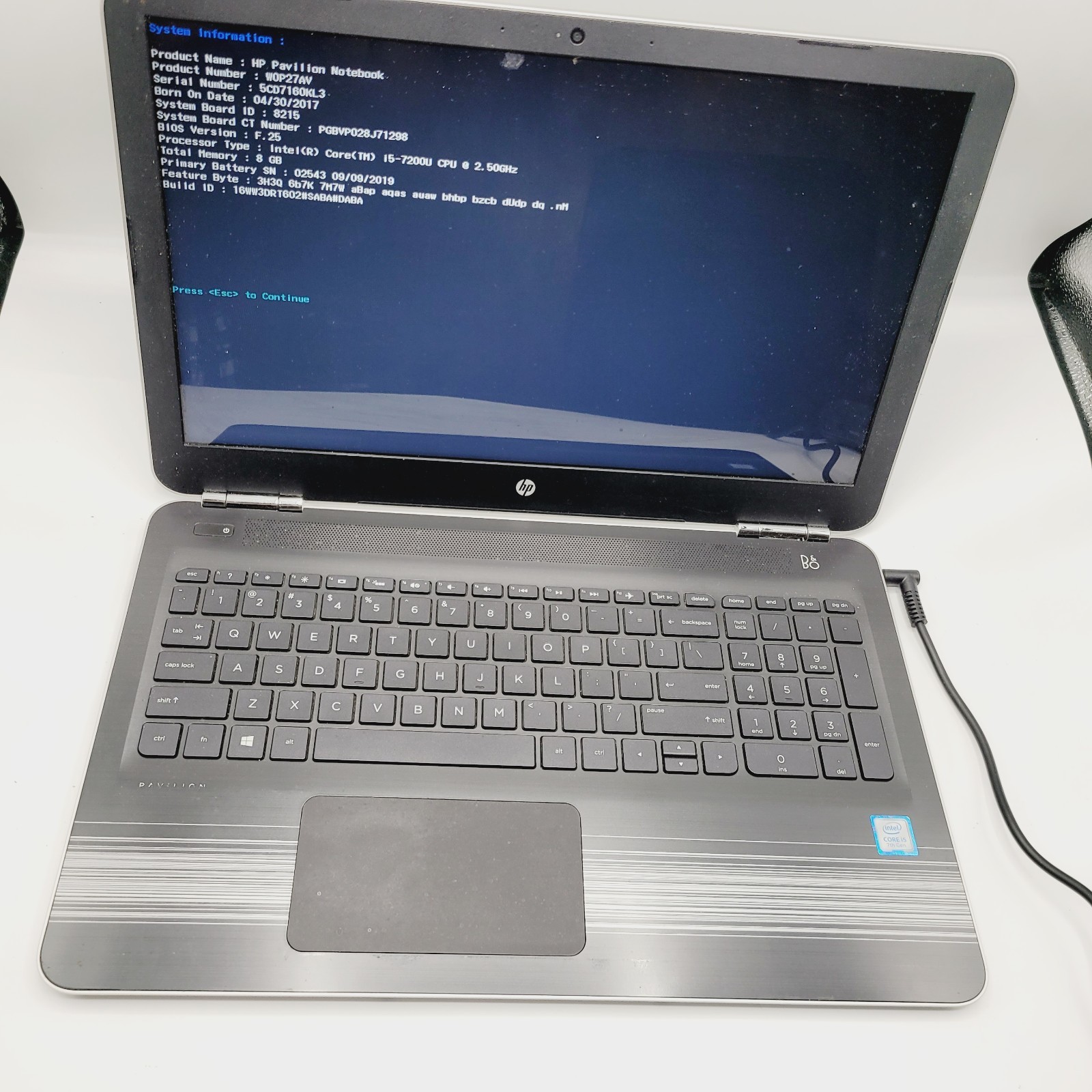 HP Pavilion W0P27AV Core i5-7200u 2.5GHz 8GB RAM No HDD 15.6" ***Boot to Bios