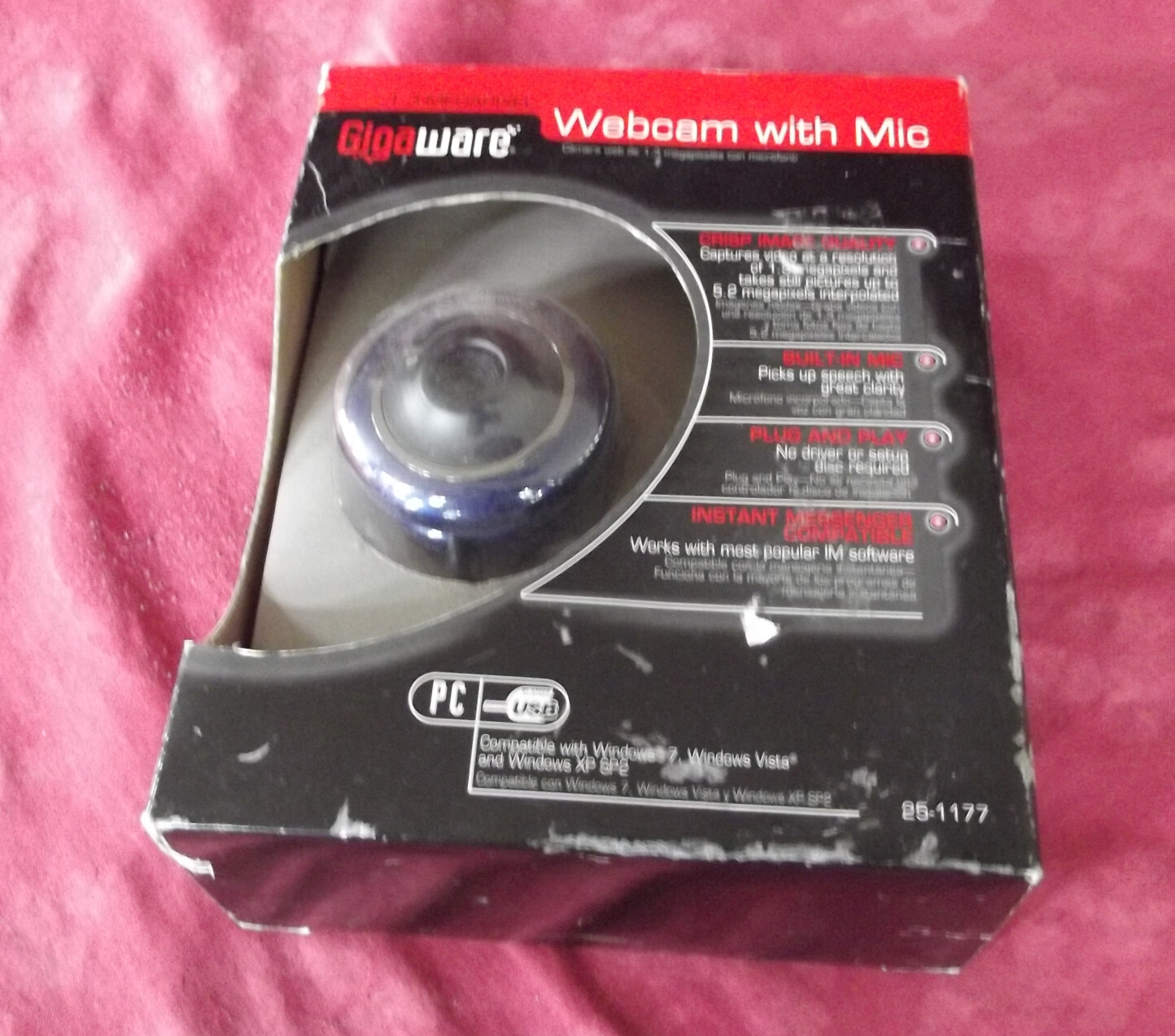 Gigaware 1.3 MP Webcam With Mic NIB PC USB Model 25-1177 W/Stand Blue Color
