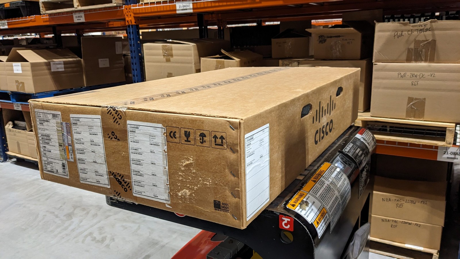 Factory Sealed Box Cisco AIR-CT5520-K9 Server Wireless Controller UCS C220 M4