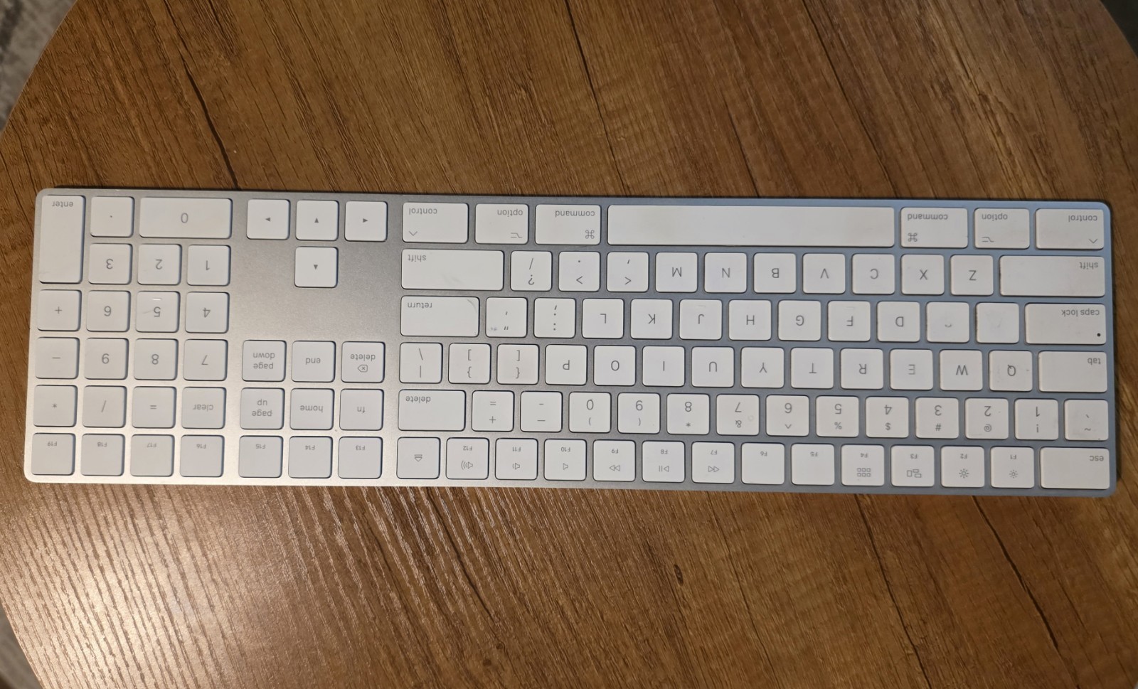 Apple Magic Keyboard with Numeric Keypad Silver MQ052LL/A Model A1843