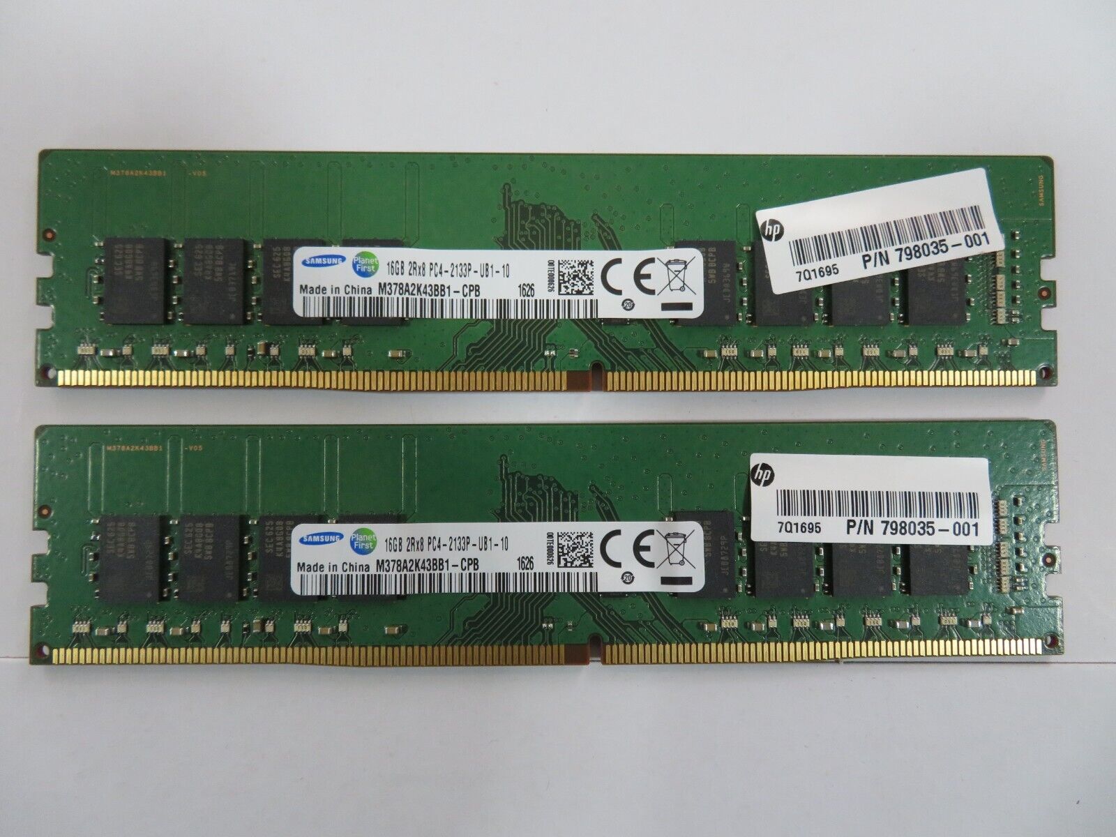 Samsung 32GB (2x16GB) PC4-17000 2133MHz DIMM Desktop RAM M378A2K43BB1-CPB