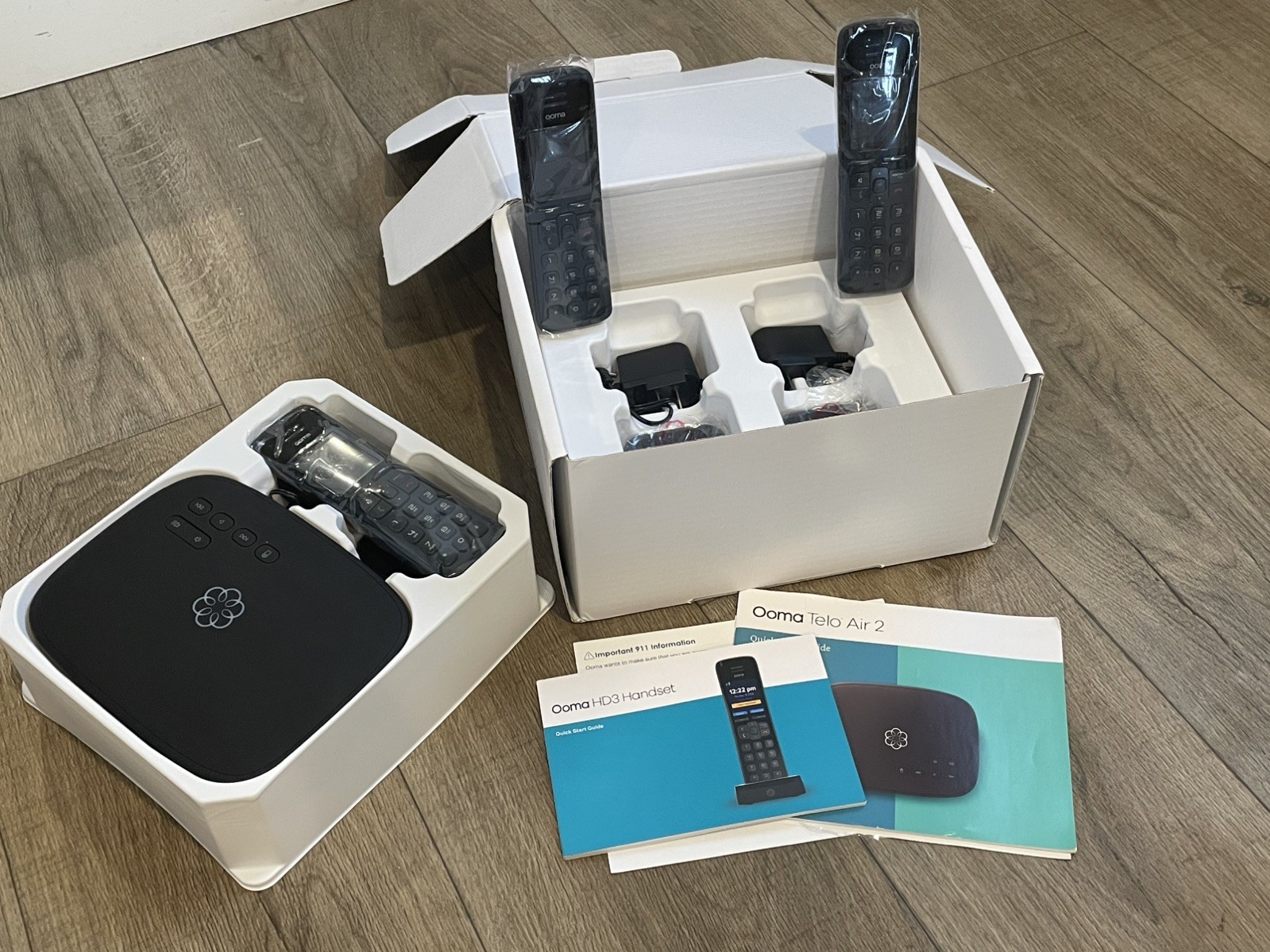 Ooma Telo3HD3 with 3- HD3 Handsets , Home Phone Service - NEW IN BOX 