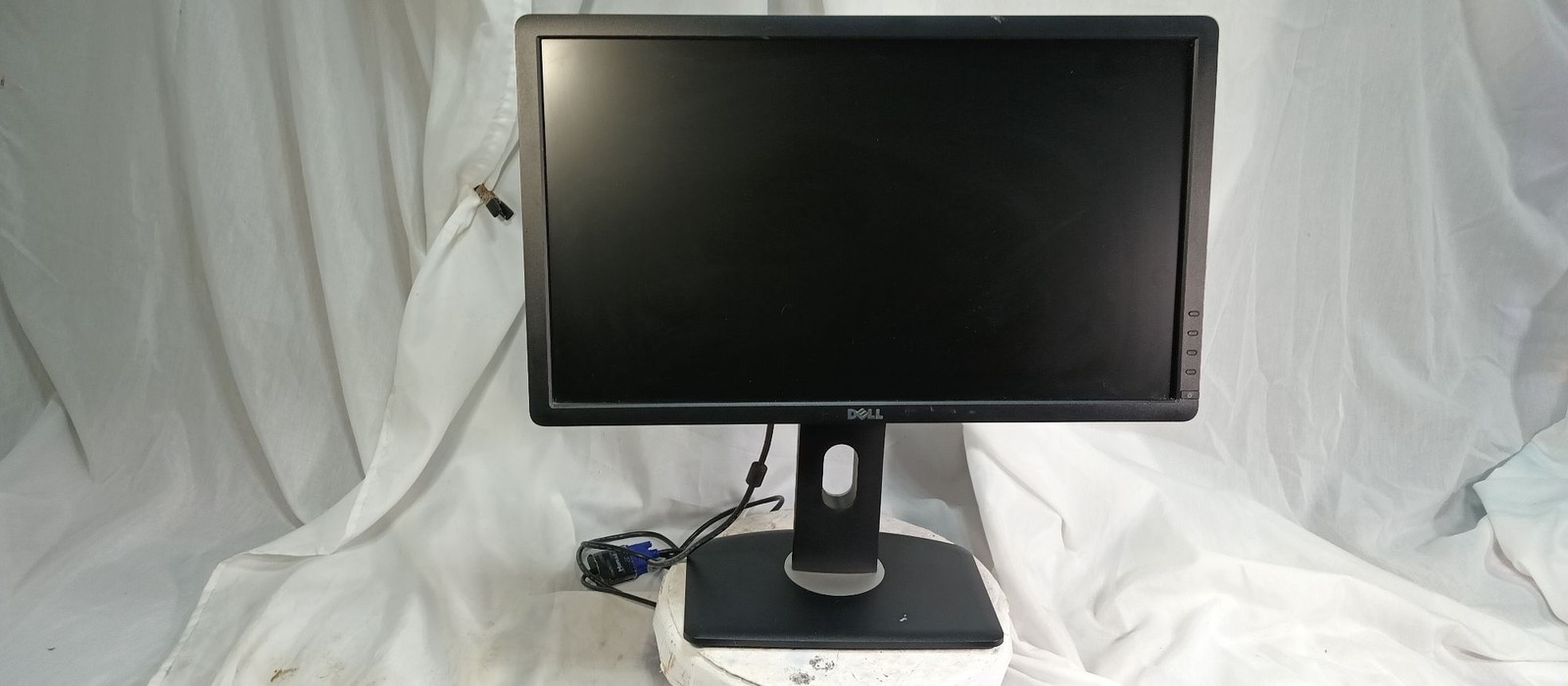 Dell P2212Hb 22in Full HD 1080p LED LCD Monitor VGA DVI USB Hub Ergonomic