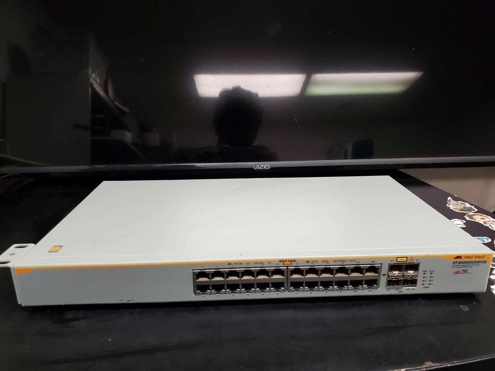 Allied Telesis AT-8000GS/24PoE Stackable Gigabit Ethernet Switch w/Cord