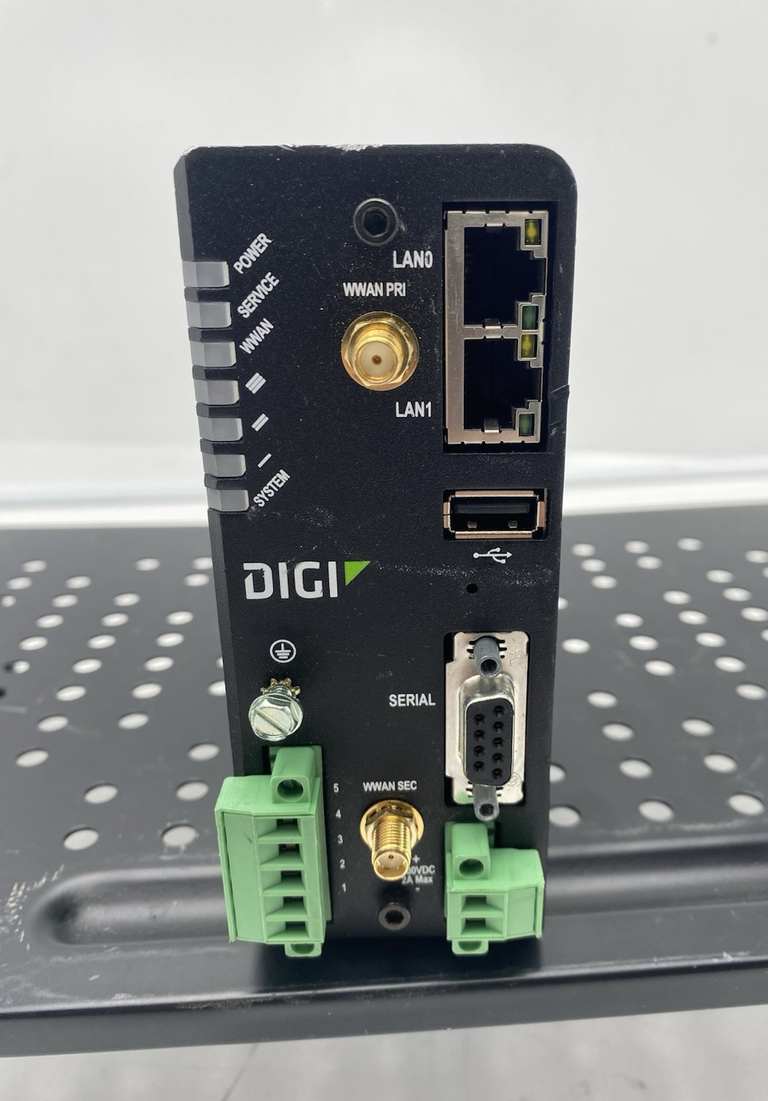 Digi Transport WR31-L52A-DE1-TB Rev F Cellular Router