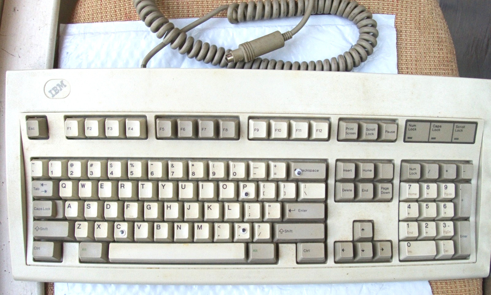 IBM Model M Keyboard WORKING 1391401 buckling spring 1989- USA shipped