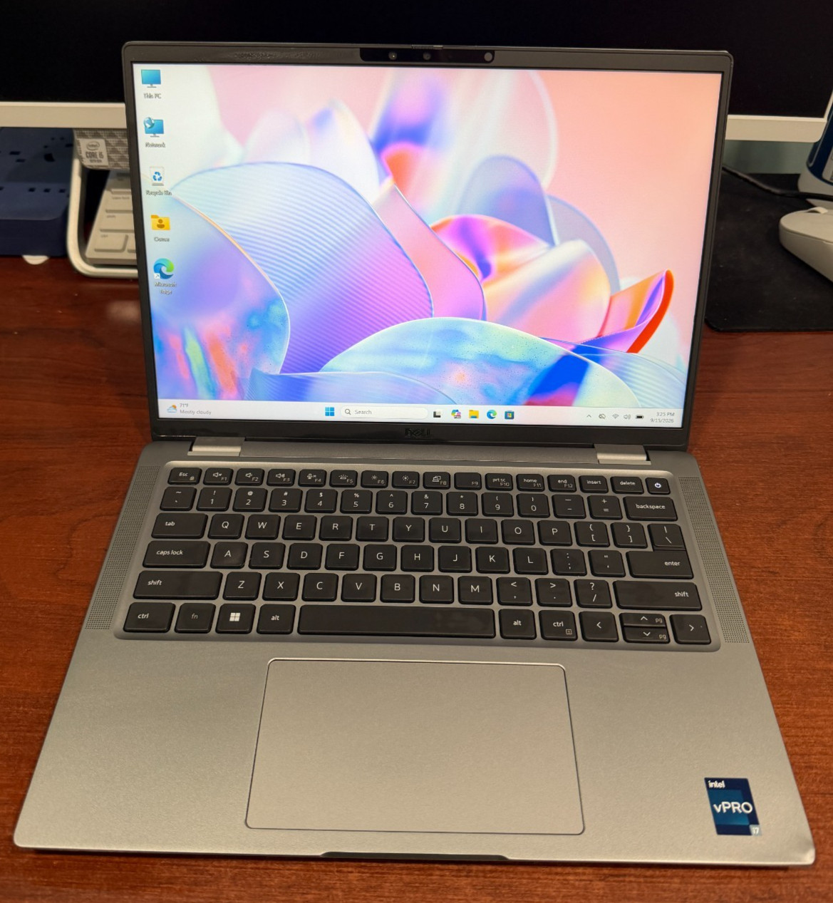 Dell Latitude 7440 14" FHD+ i7-1370P vPro 16GB RAM 512GB SSD W11P Wty 5/2027